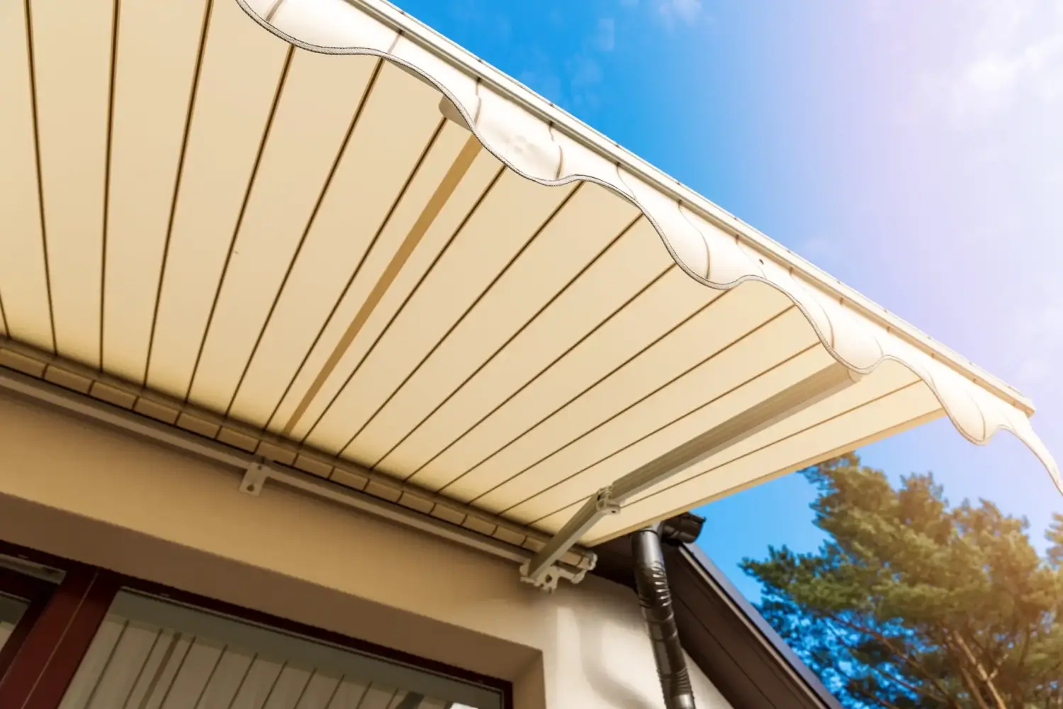 Benefits of Retractable Awnings
